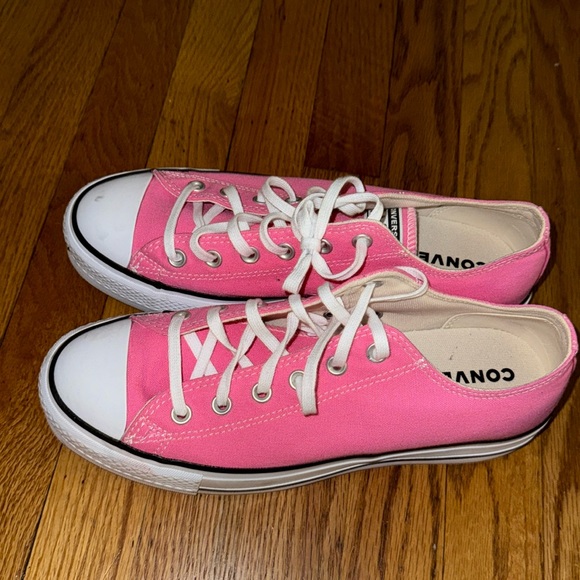 Pink Converse - Picture 2 of 3